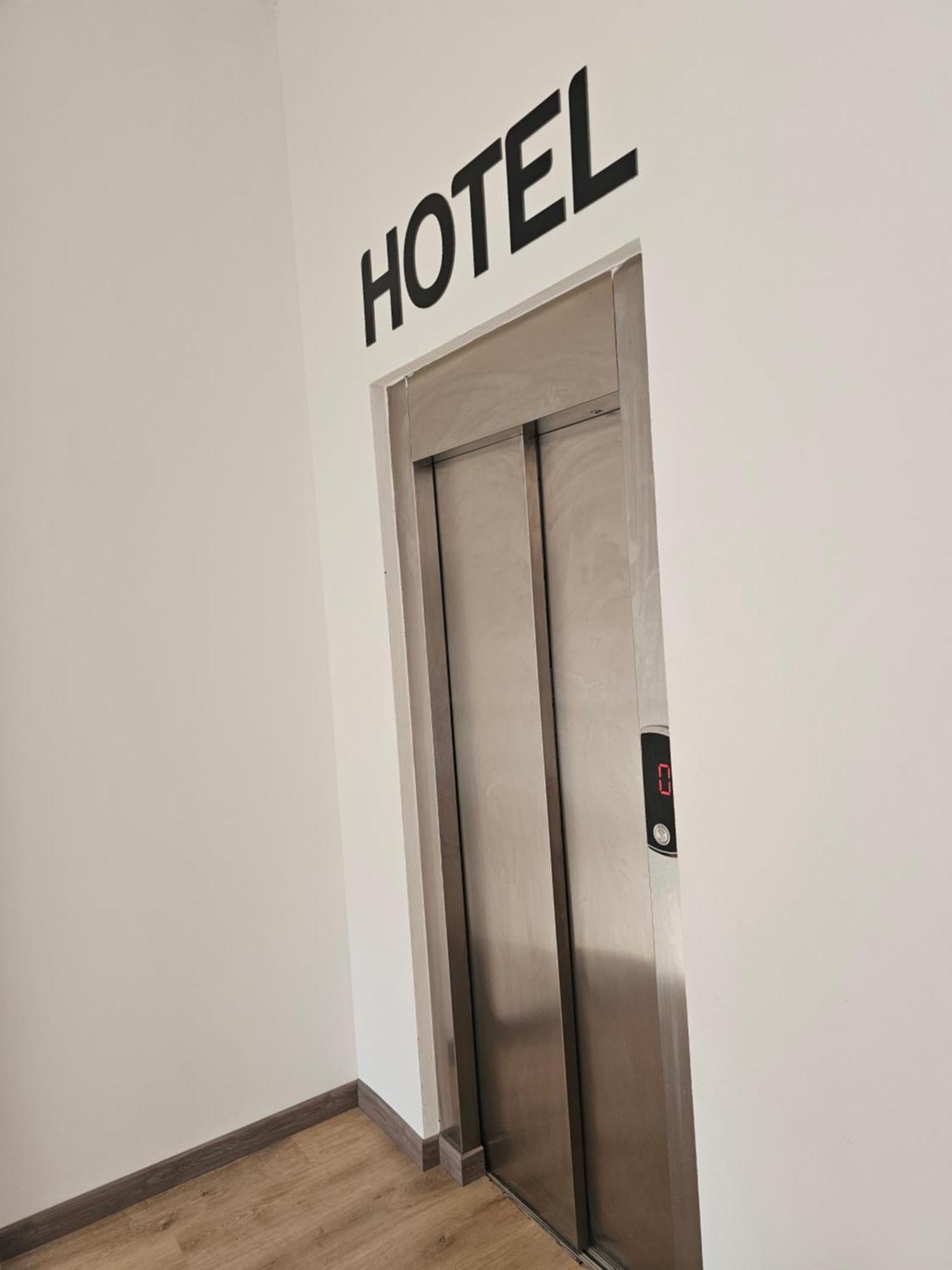 Hotel 3A Kashari Esterno foto